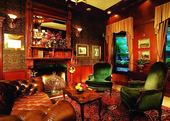 The Talbott, Autograph Collection Hotel 4*