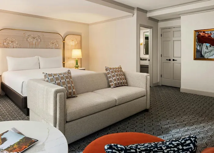 The Talbott, Autograph Collection Hotel 4*