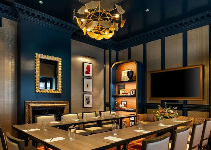 The Talbott, Autograph Collection 4*
