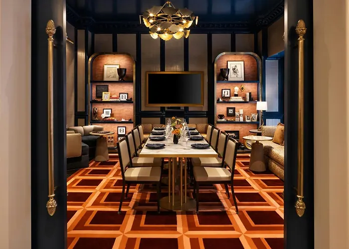 The Talbott, Autograph Collection Hotel 4*