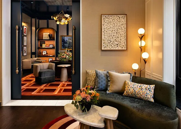 The Talbott, Autograph Collection Hotel 4*