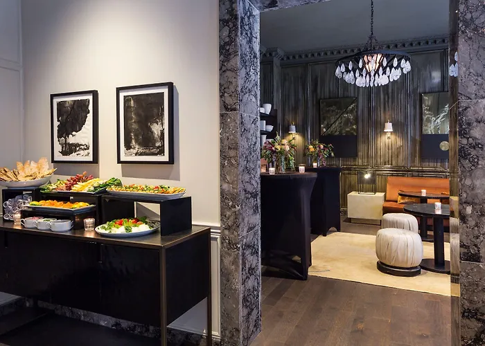 The Talbott, Autograph Collection Hotel